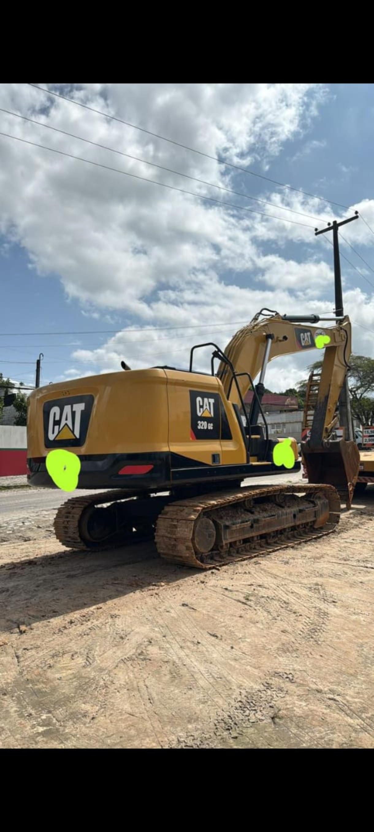 Escavadeira Caterpillar 320 GC ano 2020