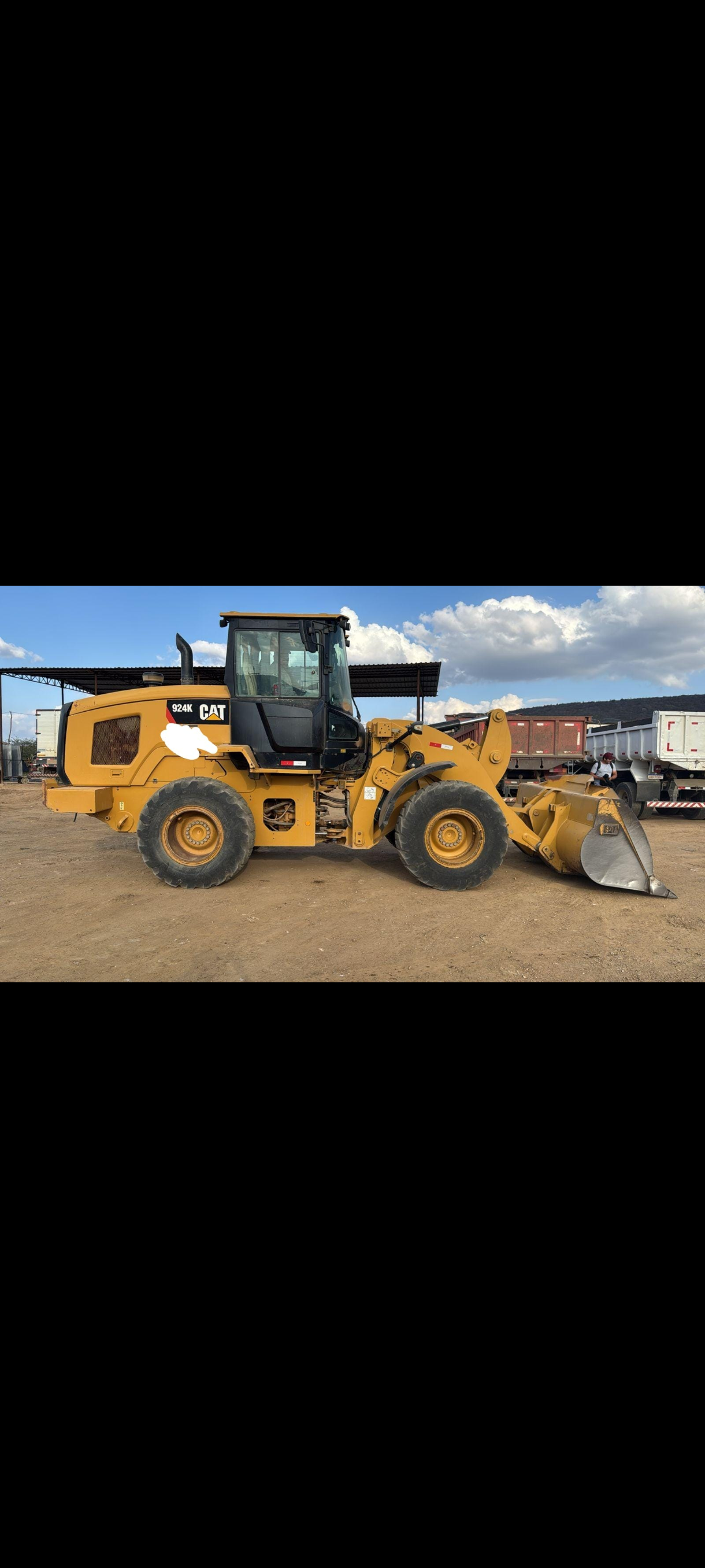 Carregadeira Caterpillar modelo 924K ano 2014